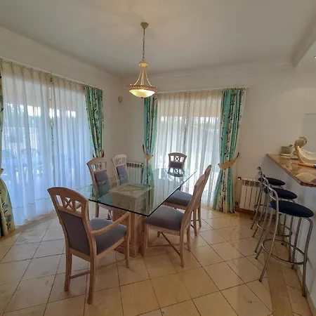 Ferienvilla Mit Pool, Garten Und Kinderspielplatz Holiday home *