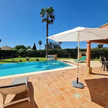 Ferienvilla Mit Pool, Garten Und Kinderspielplatz Holiday home *